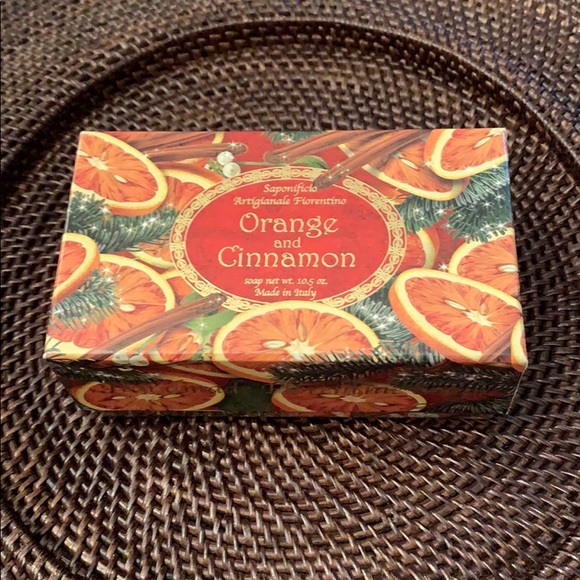 Handmade Italian Orange and Cinnamon soap bar - Picture 1 of 4
